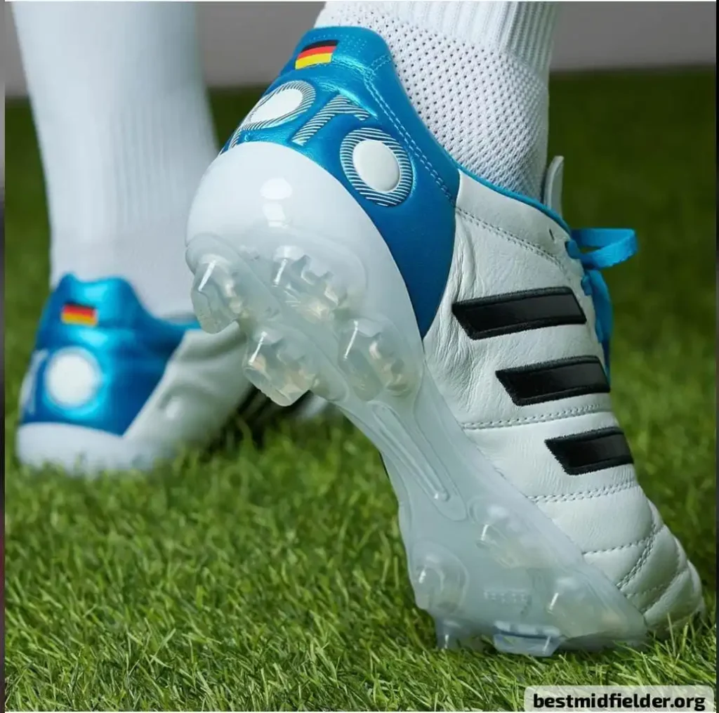 Toni Kroos shoe